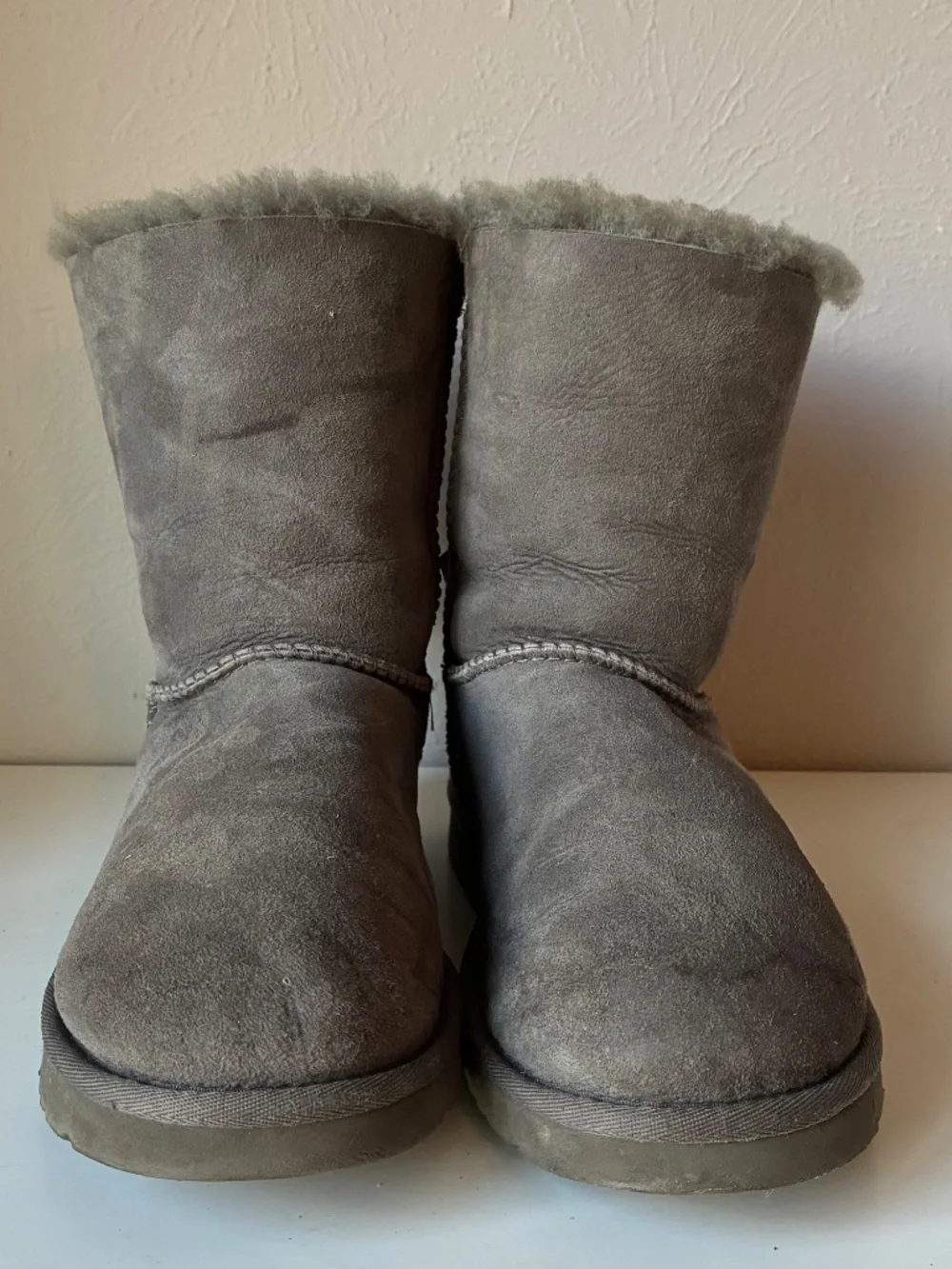 UGG Bailey Bow II Boots – Gray Suede | Women's Size 9 | Genuine Sheepskin